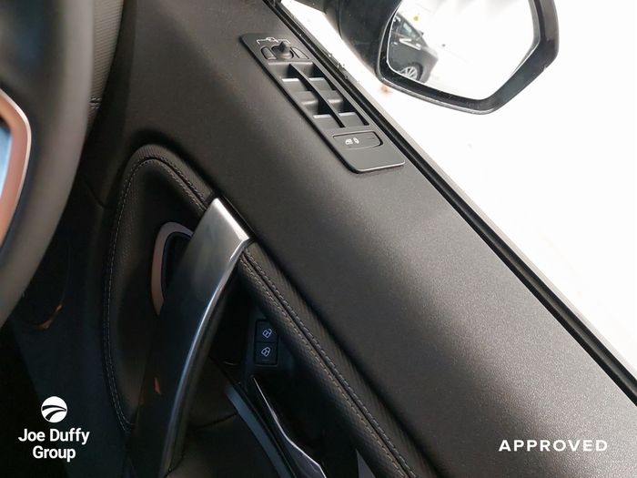 Land Rover Discovery Sport 2024