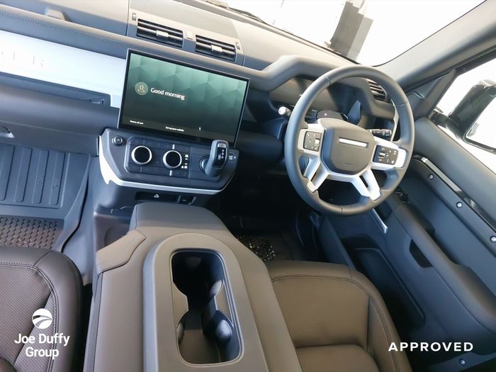 Land Rover Defender 2026