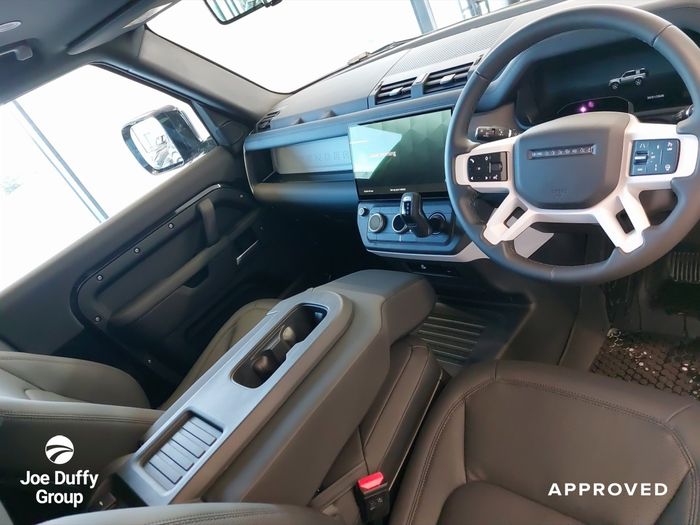 Land Rover Defender 2026