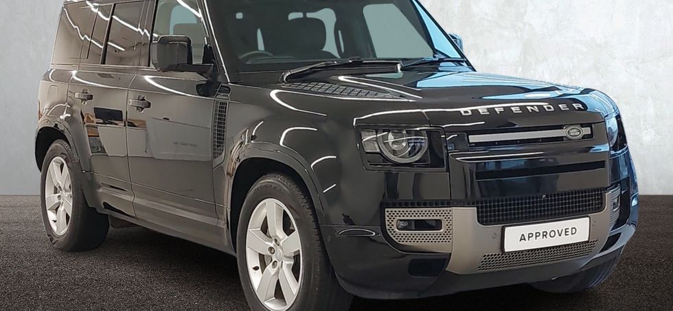 Land Rover Defender 2024