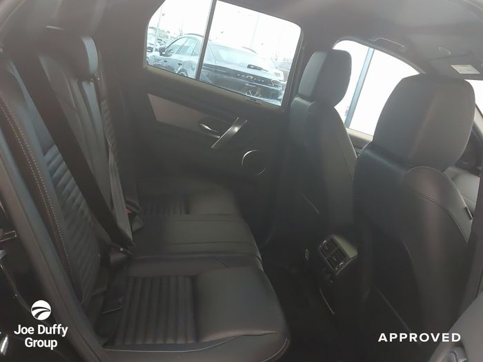 Land Rover Discovery Sport 2025