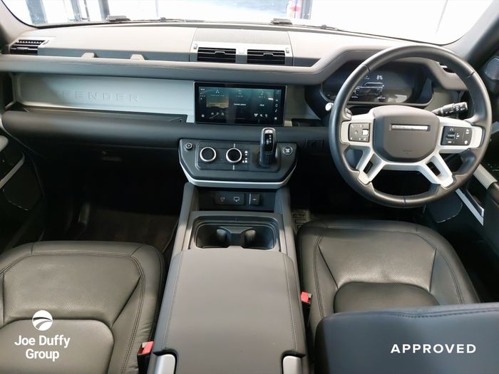 Land Rover Defender 2024