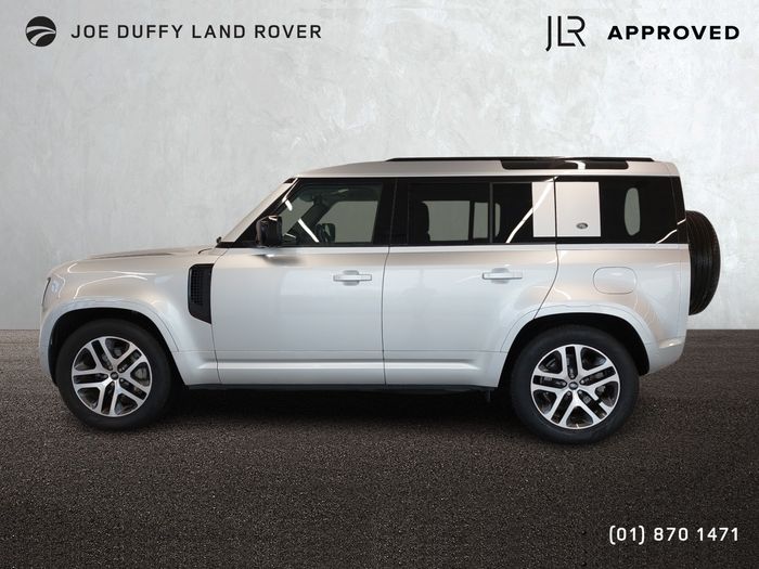 Land Rover Defender 2024