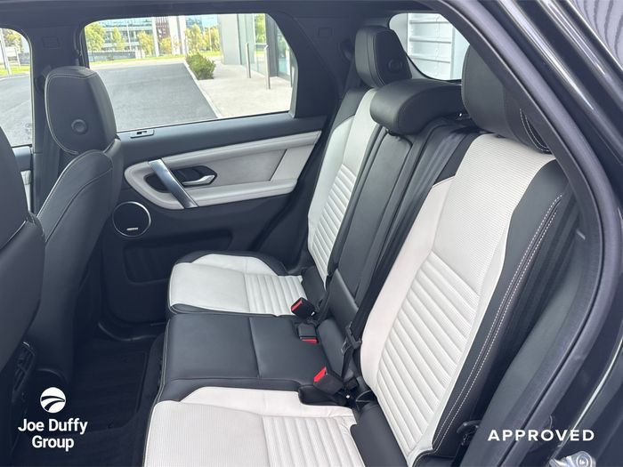 Land Rover Discovery Sport 2023