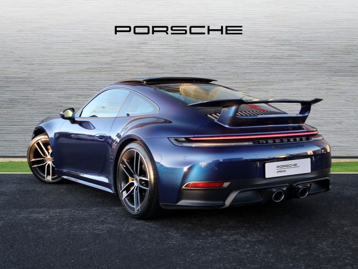 Porsche 911 2025