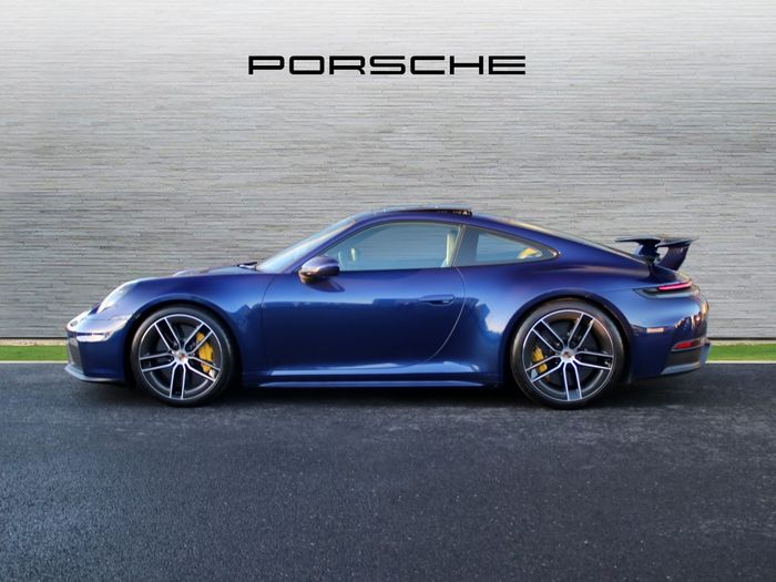 Porsche 911 2025