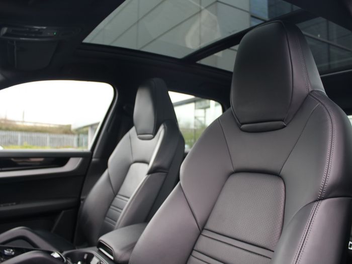 Porsche Cayenne 2024