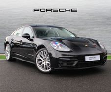 Porsche Panamera 2021