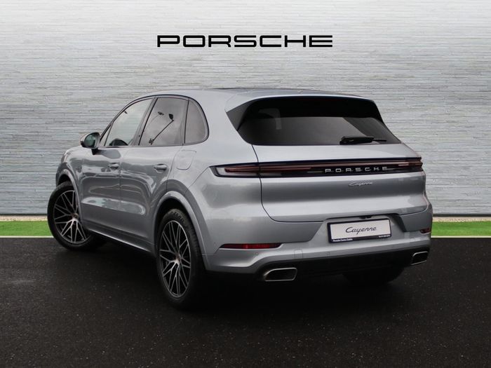 Porsche Cayenne 2025