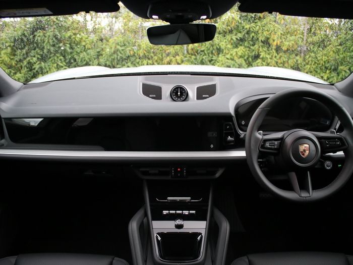 Porsche Cayenne 2025