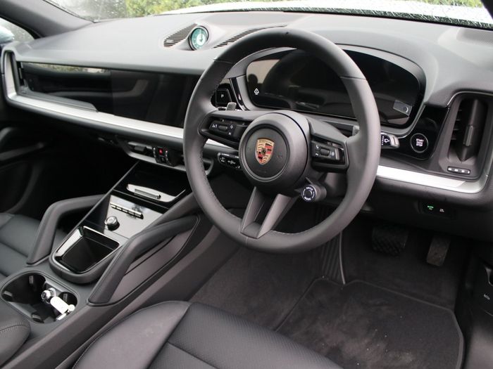 Porsche Cayenne 2025