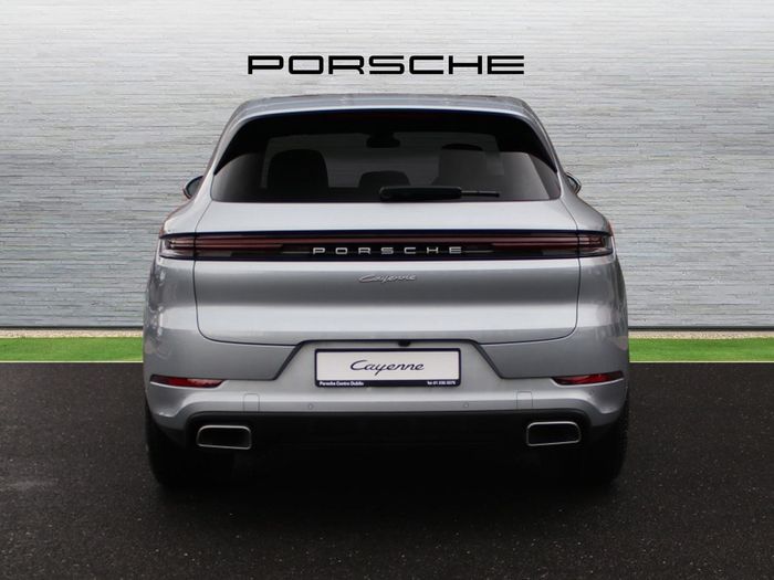 Porsche Cayenne 2025