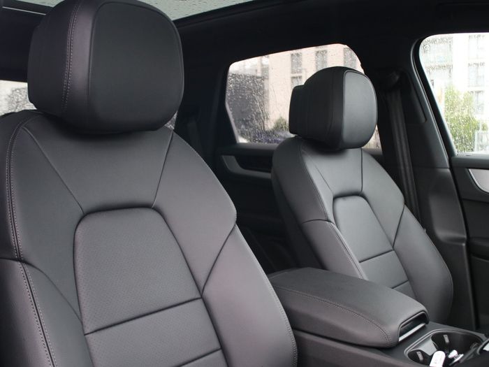 Porsche Cayenne 2025