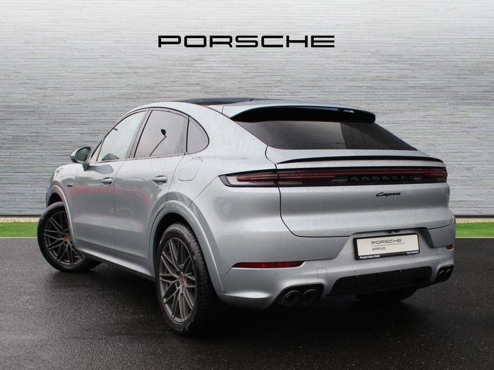 Porsche Cayenne 2025