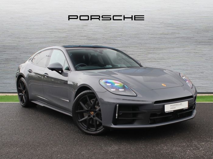 Porsche Panamera 2024