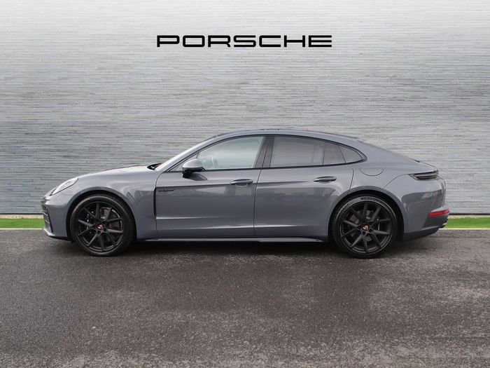 Porsche Panamera 2024