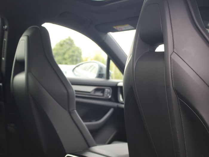 Porsche Panamera 2024