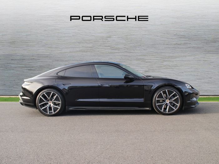 Porsche Taycan 2026