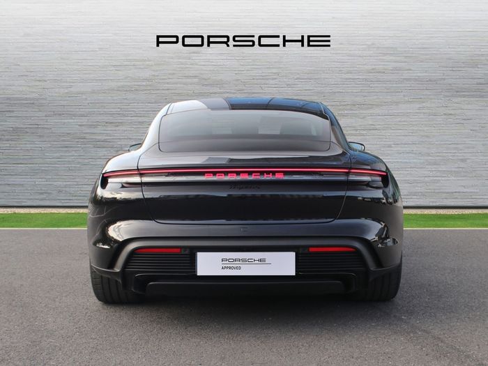 Porsche Taycan 2026