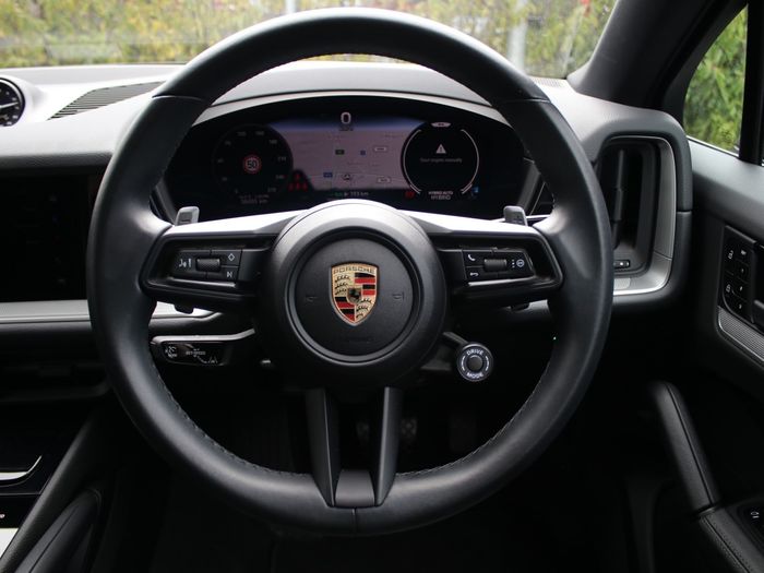 Porsche Cayenne 2024