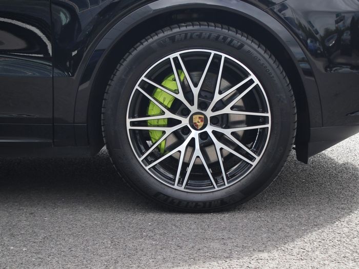 Porsche Cayenne 2024