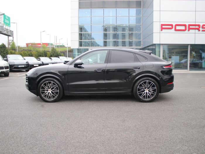 Porsche Cayenne 2025