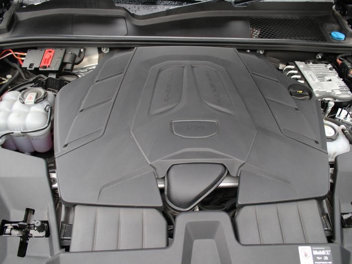 Porsche Cayenne 2025