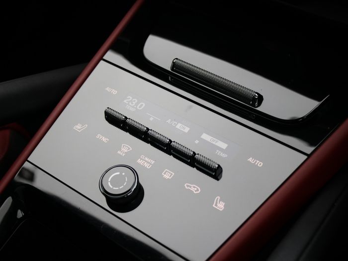 Porsche Cayenne 2025