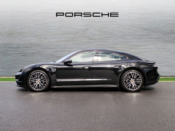 Porsche Taycan 2023