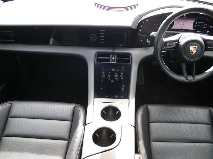 Porsche Taycan 2023