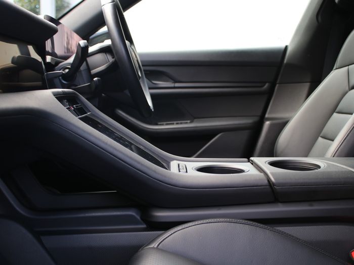 Porsche Taycan 2023