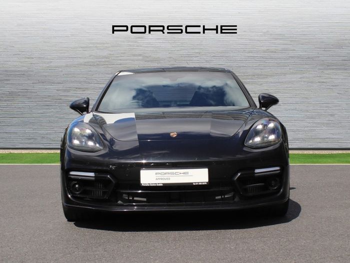 Porsche Panamera 2021