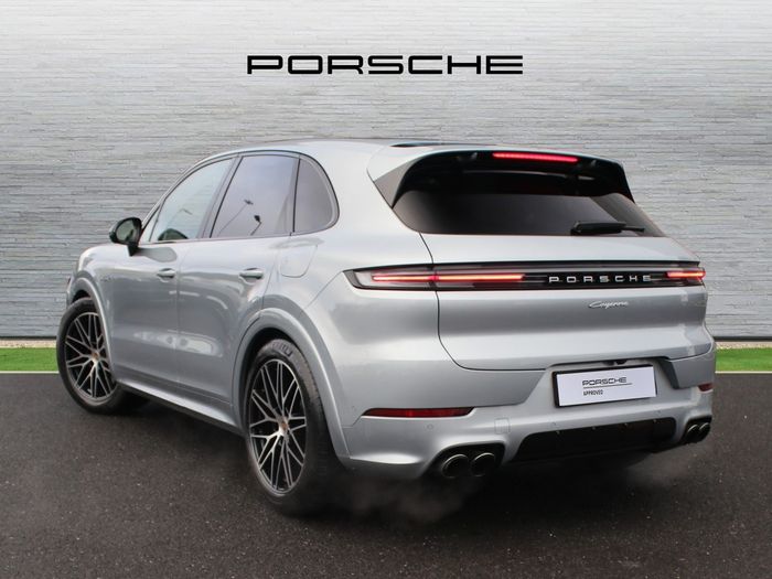 Porsche Cayenne 2025