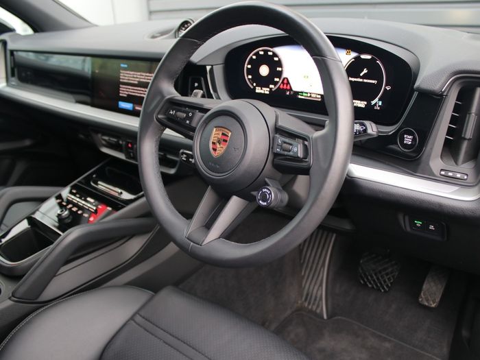 Porsche Cayenne 2025