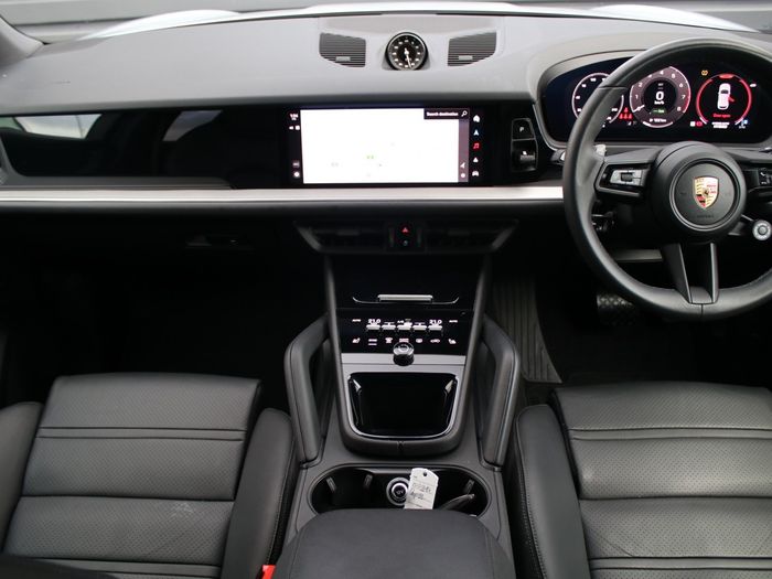 Porsche Cayenne 2025
