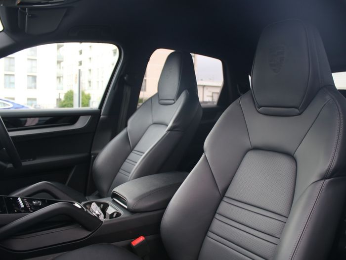 Porsche Cayenne 2025