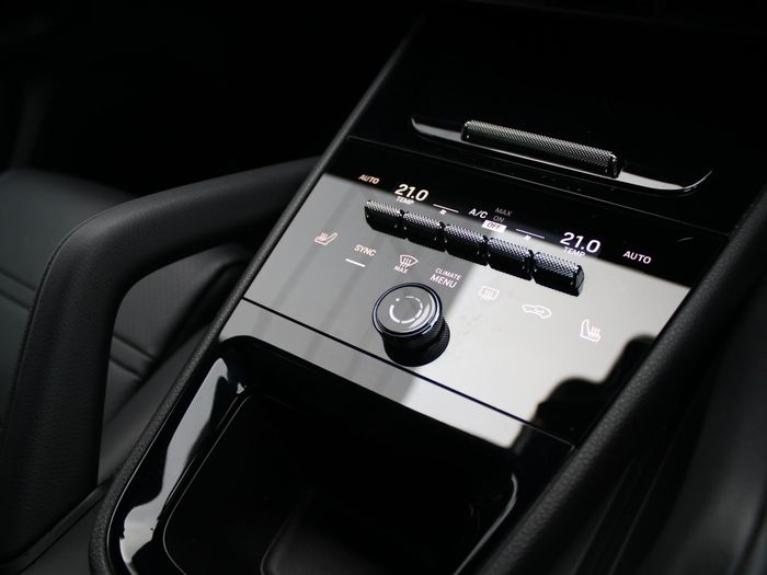 Porsche Cayenne 2025