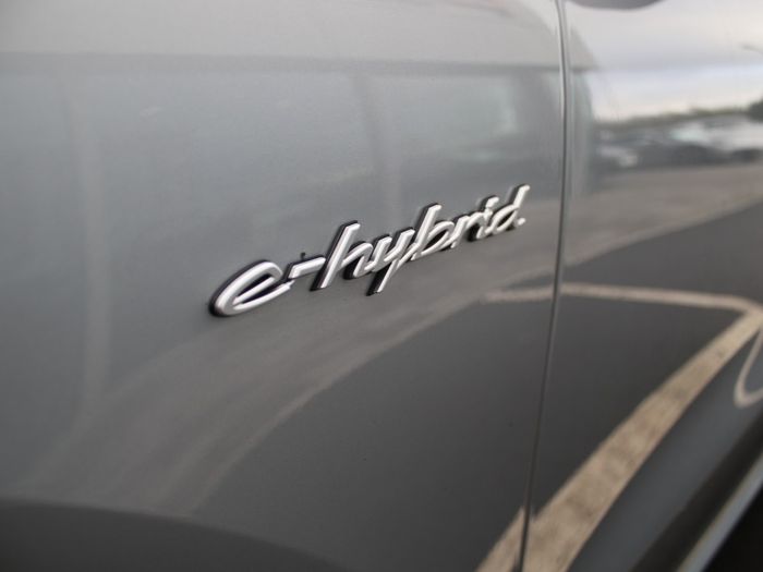 Porsche Cayenne 2025