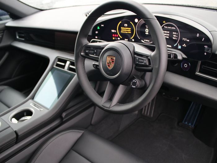 Porsche Taycan 2026