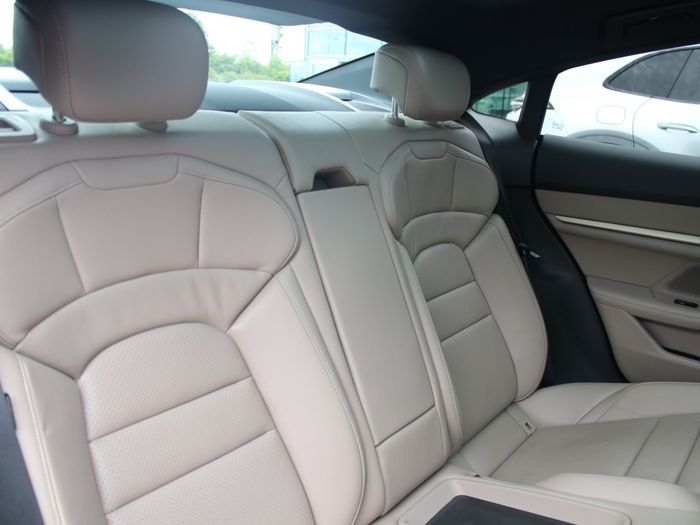 Porsche Taycan 2022