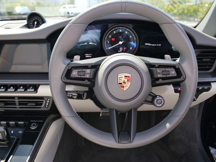 Porsche 911 2024