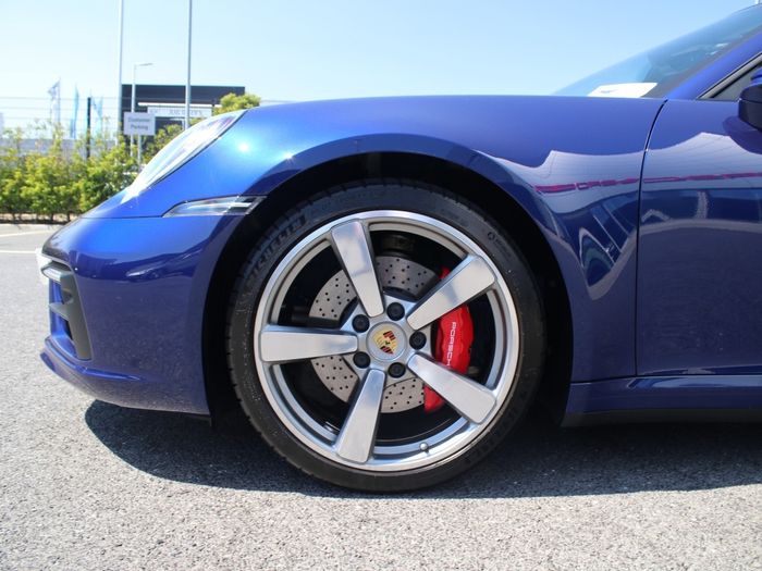 Porsche 911 2024