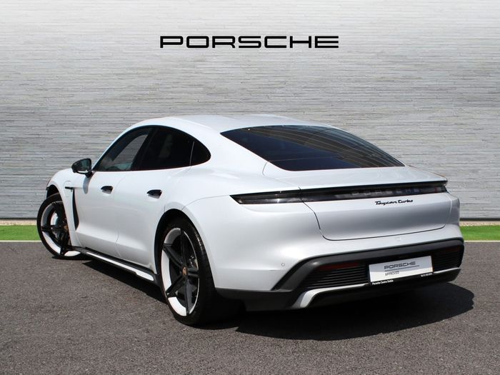 Porsche Taycan 2023
