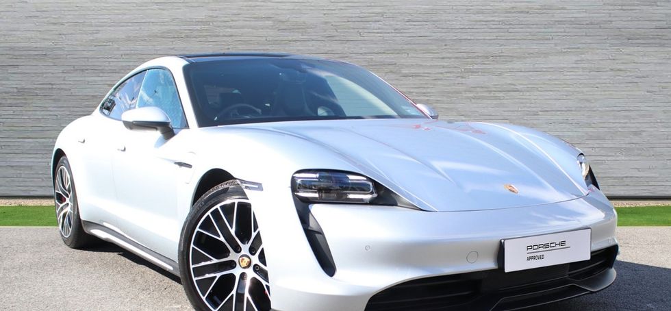Porsche Taycan 2025