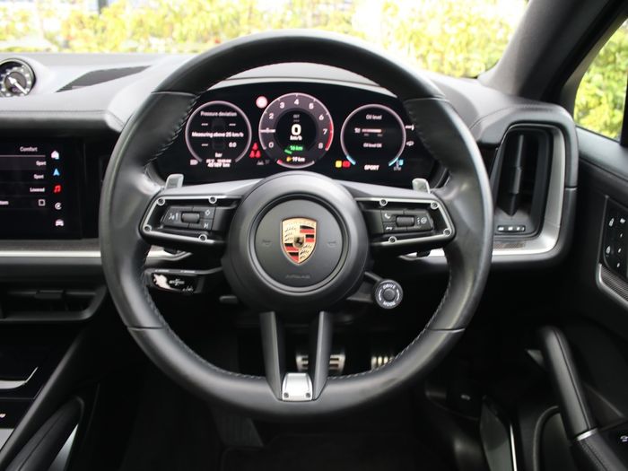 Porsche Cayenne 2021