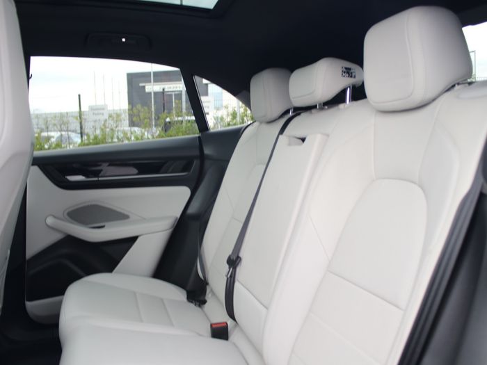 Porsche Macan 2026