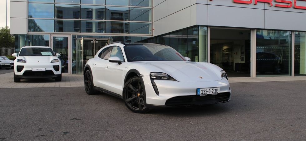 Porsche Taycan 2023