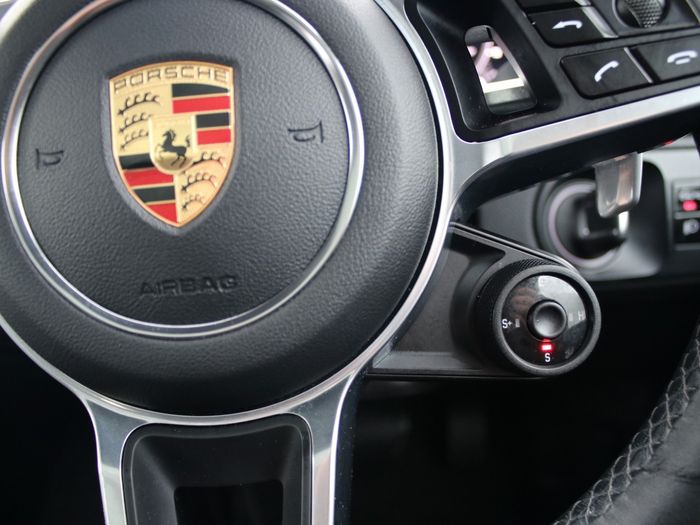 Porsche Cayenne 2020
