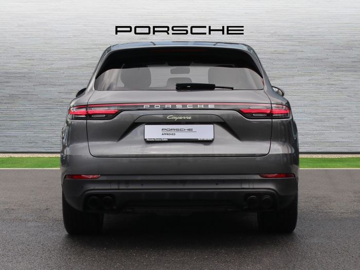 Porsche Cayenne 2022
