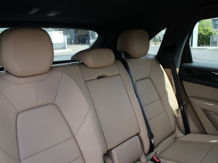 Porsche Cayenne 2022